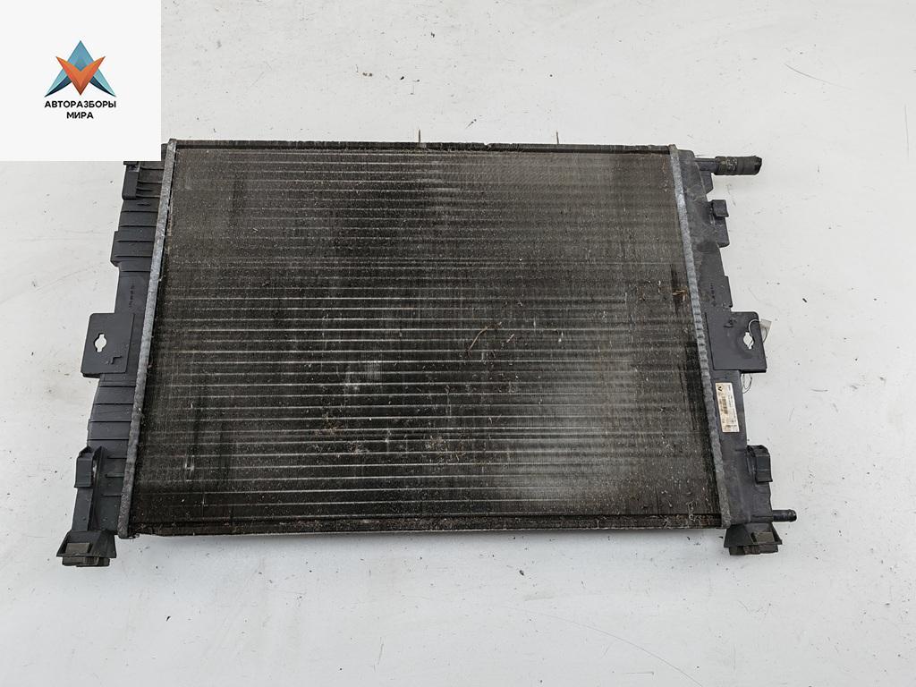 радиатор охлаждения Renault Scenic 2 поколение 2004, 1.6 л., бензин, МКПП, серый, минивэн, 8200115541 - фото №1