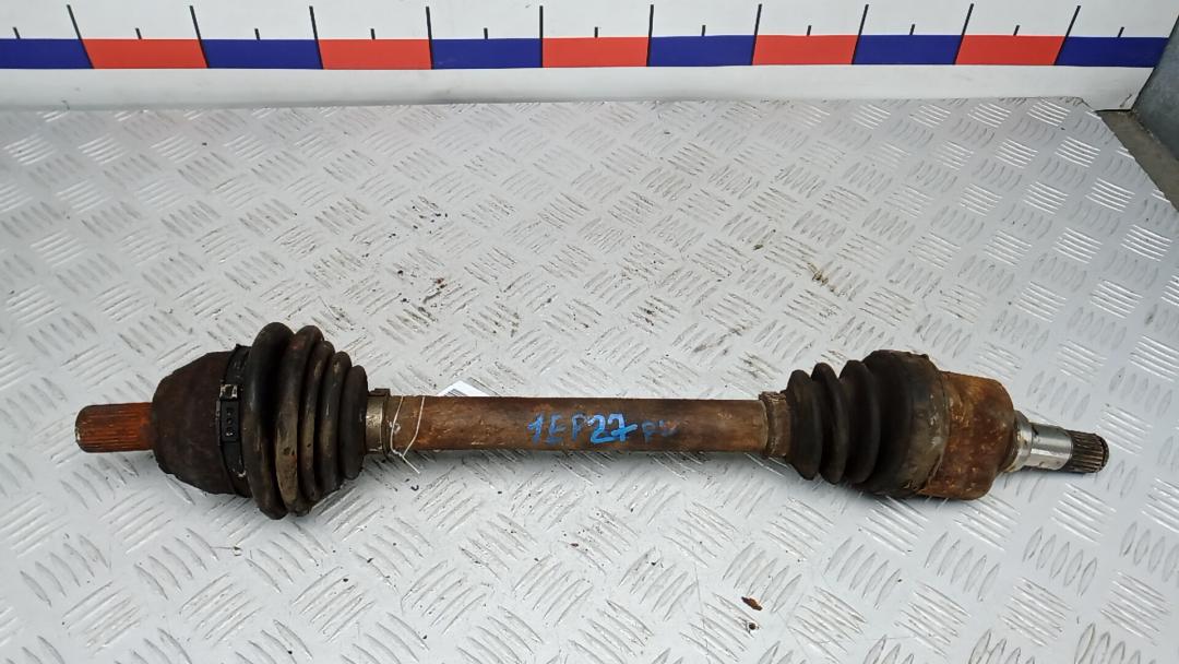 полуось передняя левая (приводной вал, ШРУС) Ford Focus 2 поколение 2006, 1.6 л., бензин, МКПП, хетчбэк 5 дв. - фото №1