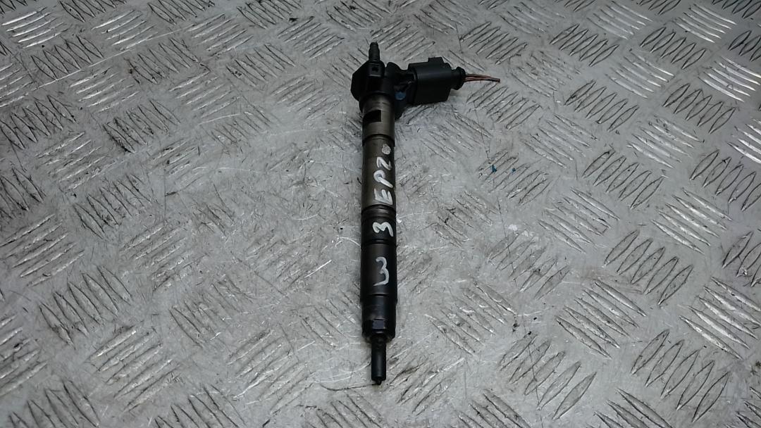 форсунка Volkswagen Tiguan 1 поколение 2010, 2.0 л., дизель, МКПП, внедорожник 5 дв., 03L130277, 03L130855, 0445116030 - фото №1