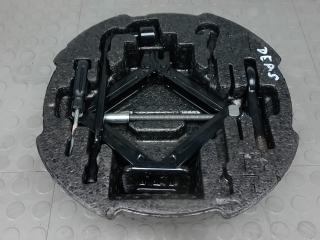 ящик под инструменты / набор инструментов Kia Ceed 2 поколение 2012, 1.4 л., бензин, МКПП, хетчбэк 5 дв.