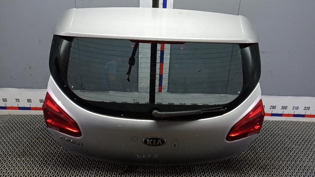 крышка багажника Kia Ceed 2 поколение 2012, 1.4 л., бензин, МКПП, хетчбэк 5 дв. - фото №1