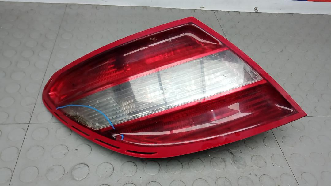 фонарь задний левый Mercedes-Benz C-Класс W204/S204 2007, 2.2 л., дизель, МКПП, седан - фото №1