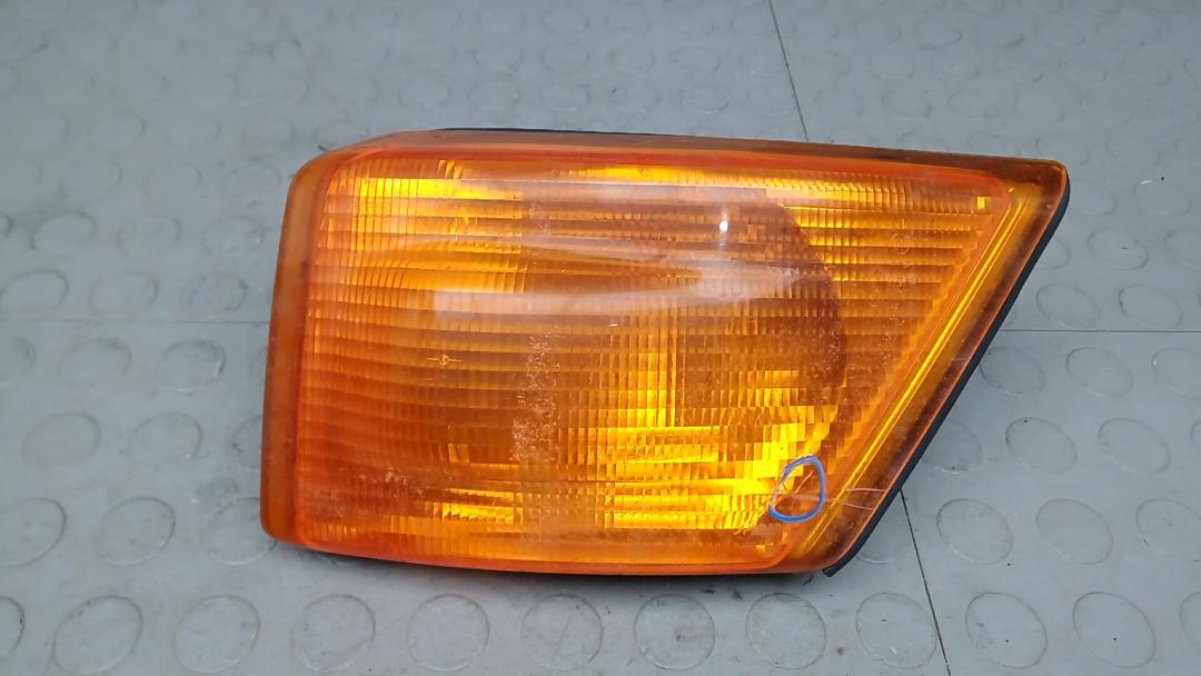 поворотник левый IVECO Daily 3 поколение 2004, 2.8 л., дизель, МКПП, микроавтобус - фото №1