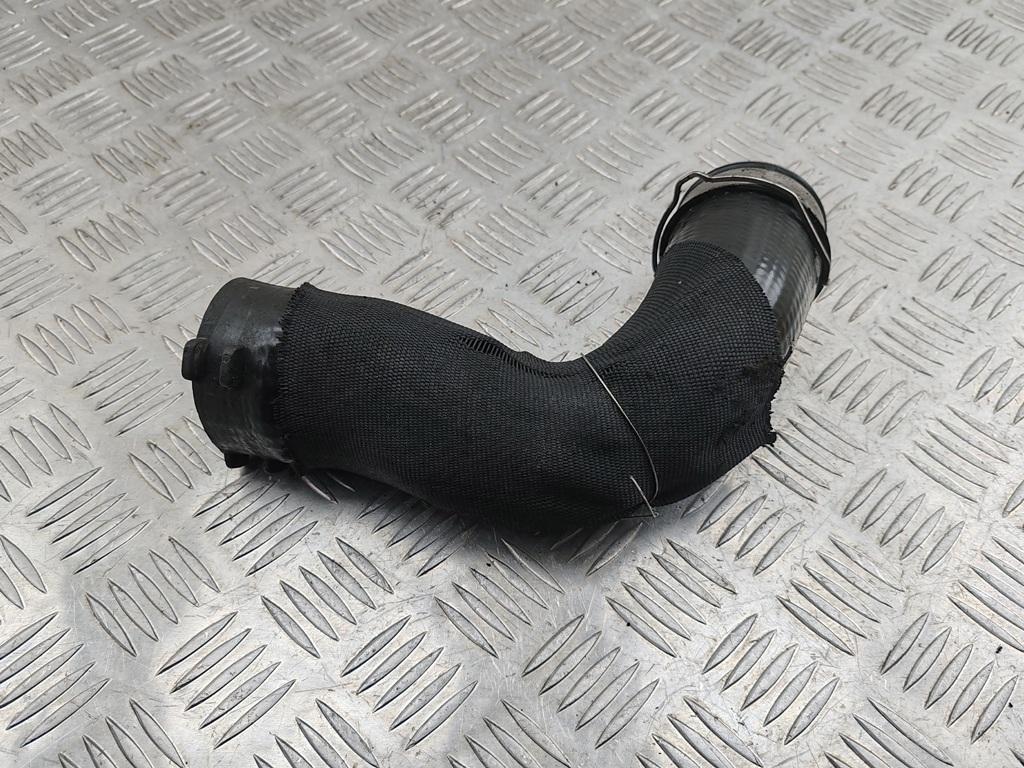 патрубок интеркулера Audi A4 B7 2005, 2.5 л., дизель, АКПП, серый, универсал, 8E0145737P