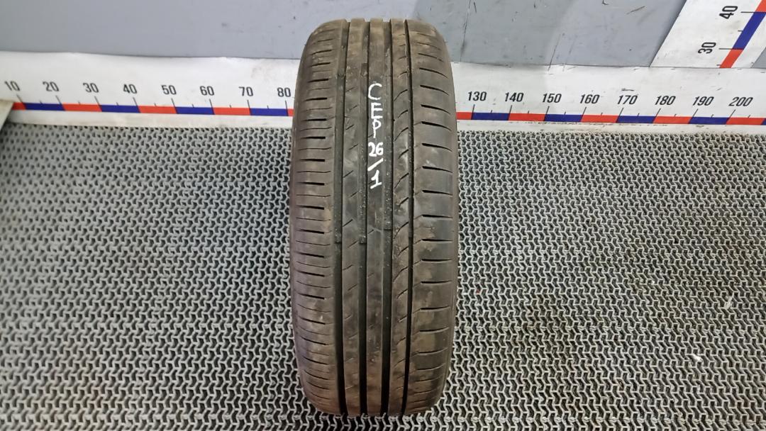 шина Volkswagen Golf 7 поколение 2013, 1.6 л., дизель, МКПП, хетчбэк 5 дв. - фото №1