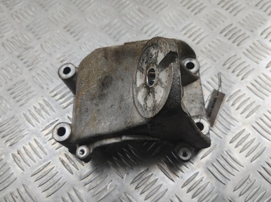 кронштейн двигателя Volkswagen Touareg 2004, 5.0 л., дизель, АКПП, чёрный, внедорожник 5 дв., 07Z199307B