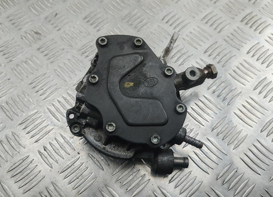 насос вакуумный Volkswagen Touareg 1 поколение 2004, 5.0 л., дизель, АКПП, чёрный, внедорожник 5 дв., 07Z145209B - фото №1