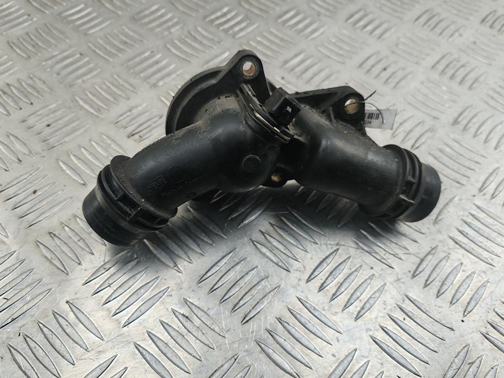 корпус термостата BMW 5 E39 1999, 2.5 л., бензин, АКПП, серый, универсал, 5482010