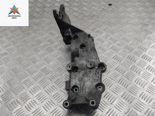 кронштейн генератора Volvo V70 2 поколение [рестайлинг] 2005, 2.4 л., бензин, МКПП, синий, универсал, 9497106