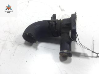 фланец (тройник) системы охлаждения Volkswagen Golf 3 поколение 1994, 1.8 л., бензин, АКПП, красный, хетчбэк 5 дв.