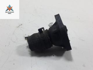 фланец (тройник) системы охлаждения Volkswagen Passat B4 1996, 1.8 л., бензин, МКПП, красный, универсал, 026121145E