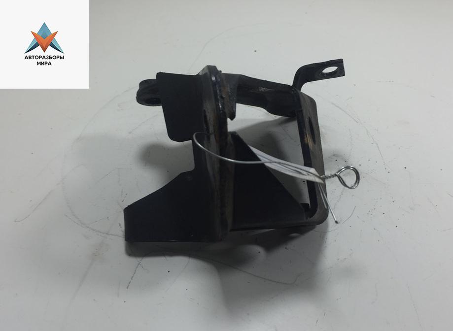 кронштейн двигателя Volkswagen Golf 3 поколение 1994, 1.8 л., бензин, АКПП, красный, хетчбэк 5 дв. - фото №1