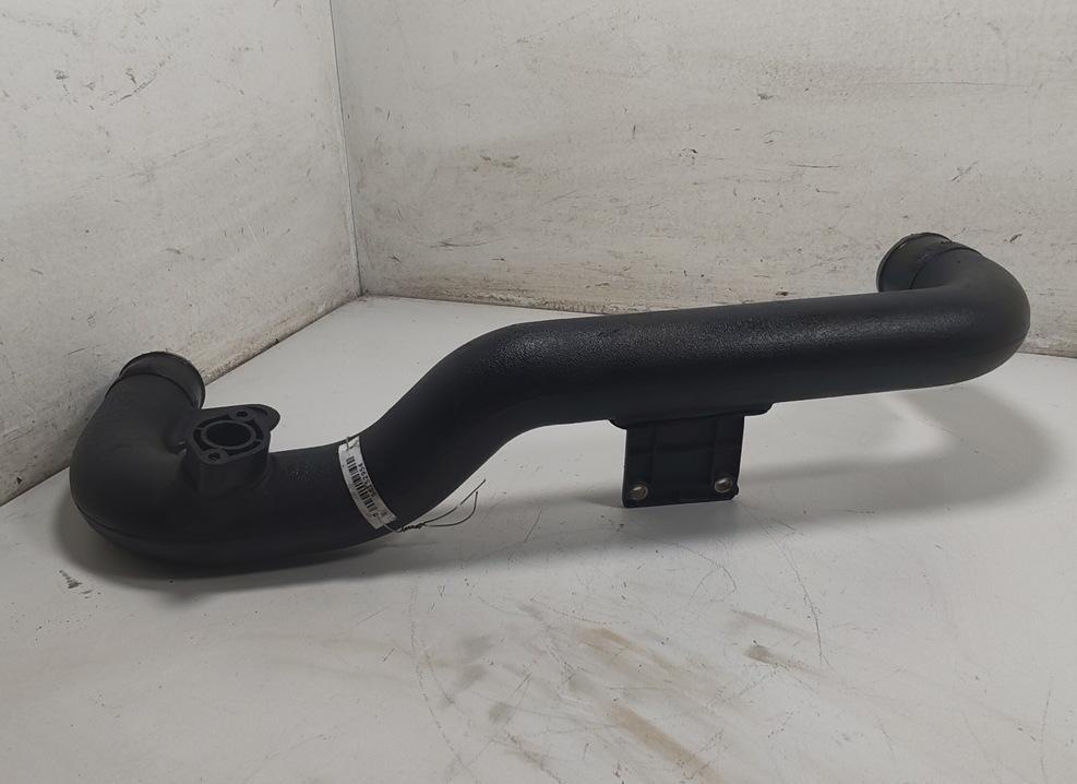 патрубок интеркулера Audi A6 C5 1998, 1.9 л., дизель, МКПП, чёрный, седан, 8D0145840M