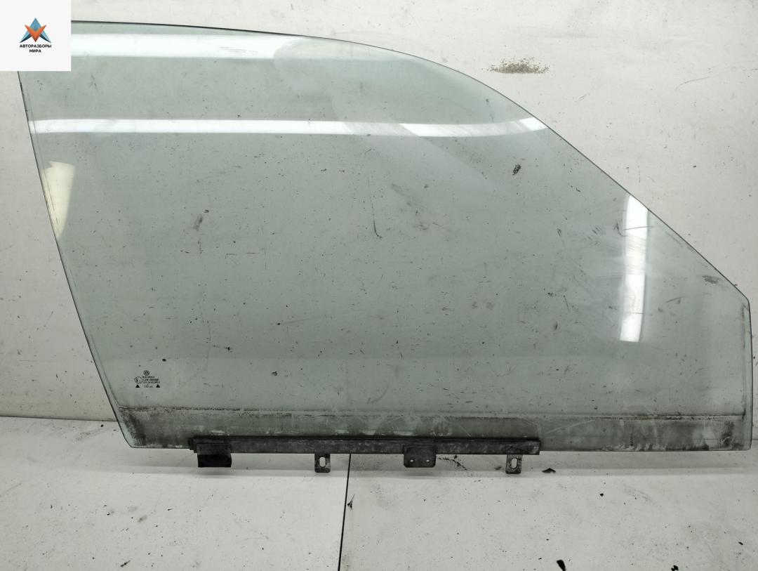 стекло двери передней правой Volkswagen Passat B3 1990, 1.8 л., бензин, МКПП, серый, седан, AS2 - фото №1
