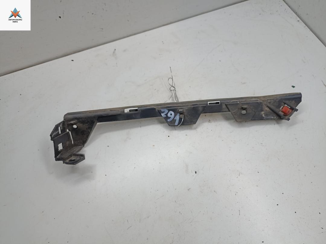 кронштейн переднего бампера Opel Vectra C 2004, 2.2 л., бензин, МКПП, серый, хетчбэк 5 дв., 13140761 - фото №1