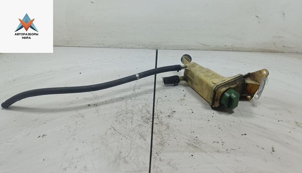 Бачок гидроусилителя Audi A6 4B/C5 1999, 2.4 л., бензин, 8D0422373C - фото №1