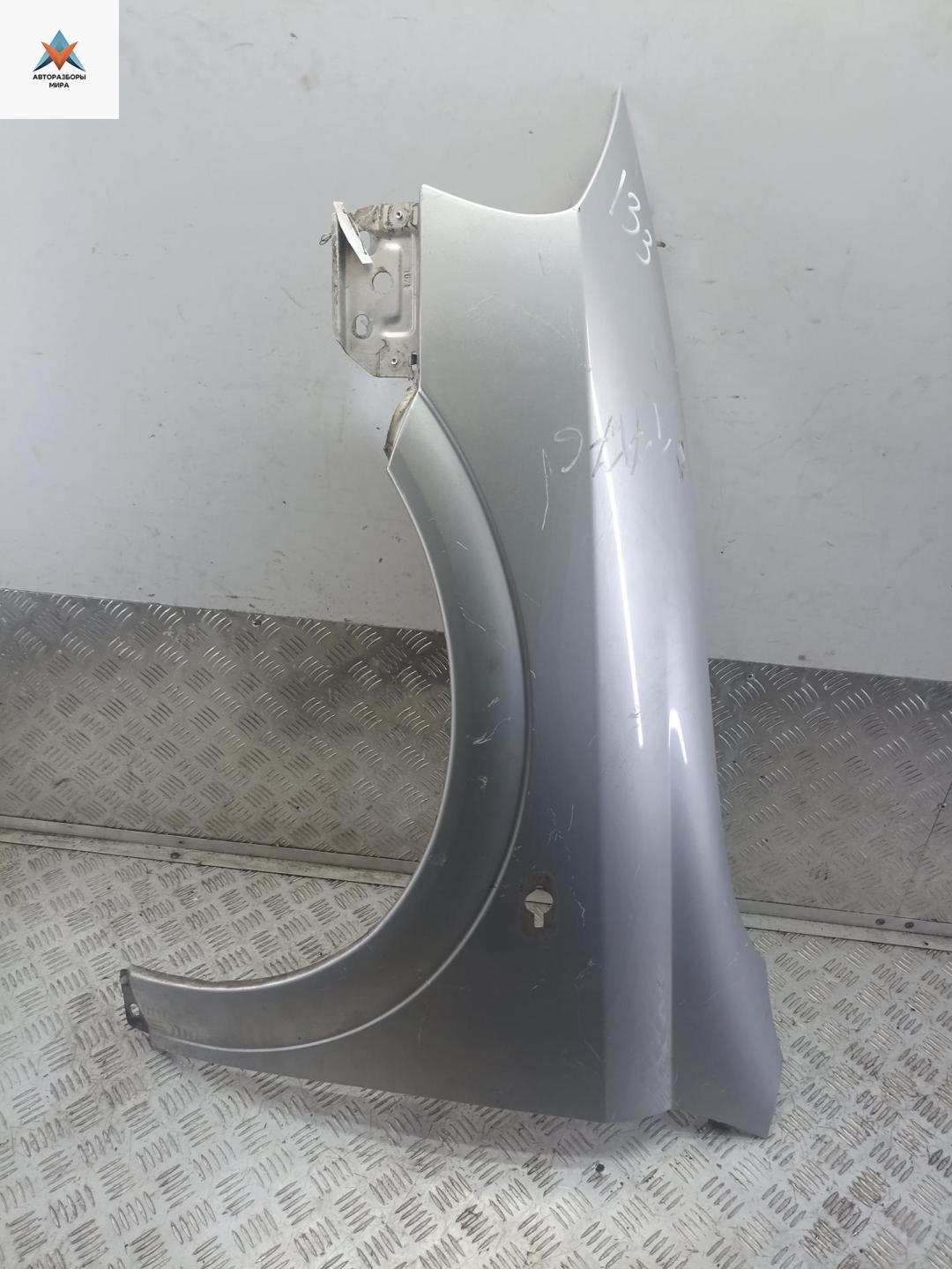 крыло переднее левое Opel Astra G 1999, 1.4 л., бензин, МКПП, серый, хетчбэк 5 дв. - фото №1