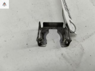 крепление форсунки Audi A6 4B/C5 1997, 2.4 л., бензин, АКПП, зелёный, седан, 035906037