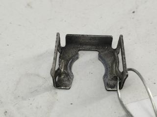 крепление форсунки Audi A6 4B/C5 1997, 2.4 л., бензин, АКПП, зелёный, седан, 035906037