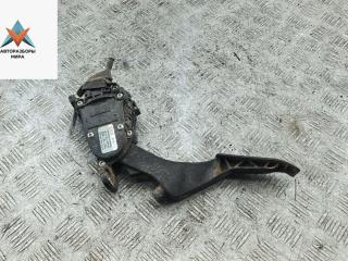 педаль Volkswagen Transporter T5 2006, 2.5 л., дизель, МКПП, белый, микроавтобус, 7H1721503