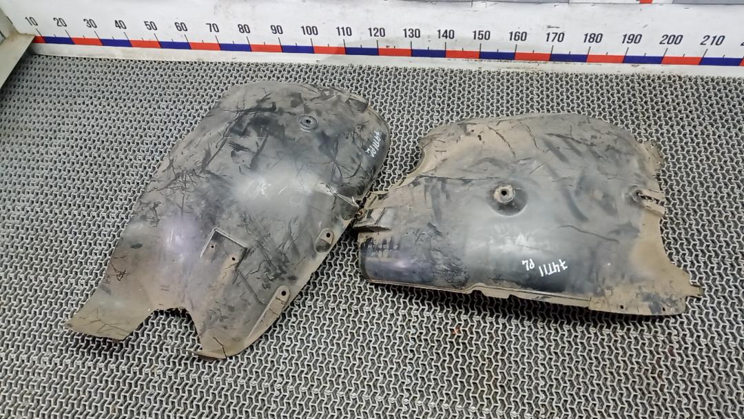 Подкрылок передний левый Volkswagen Crafter 1 поколение 2010, 2.5 л., D BlueTDI, дизель, МКПП, микроавтобус - фото №1