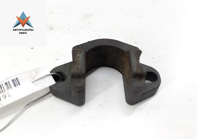 крепление форсунки BMW 5 серия E60/E61 2005, 2.5 л., дизель, АКПП, серый, универсал, 13537787215 - фото №1