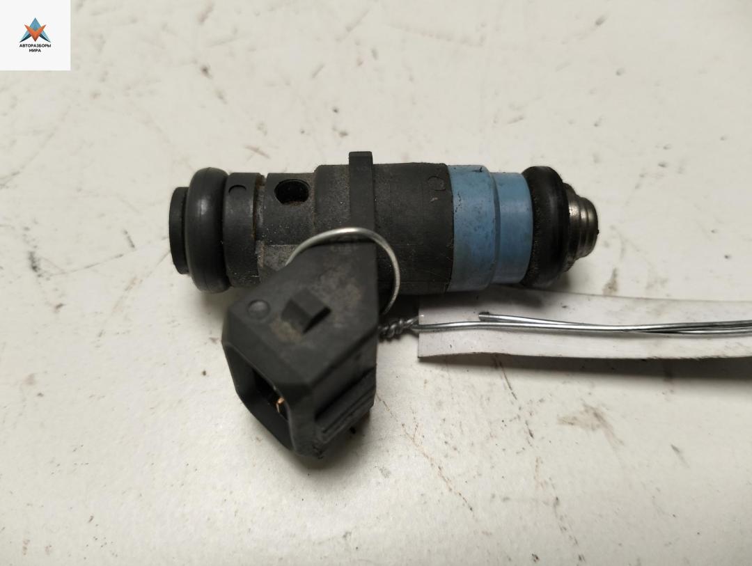 форсунка Dacia (Renault) Logan 2007, 1.6 л., бензин, МКПП, чёрный, универсал, H132254 - фото №1