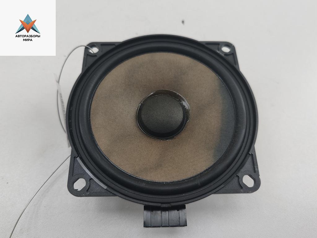 динамик двери Volkswagen Golf 5 поколение 2004, 1.6 л., бензин, АКПП, серый, хетчбэк 5 дв., 1K0035415A - фото №1