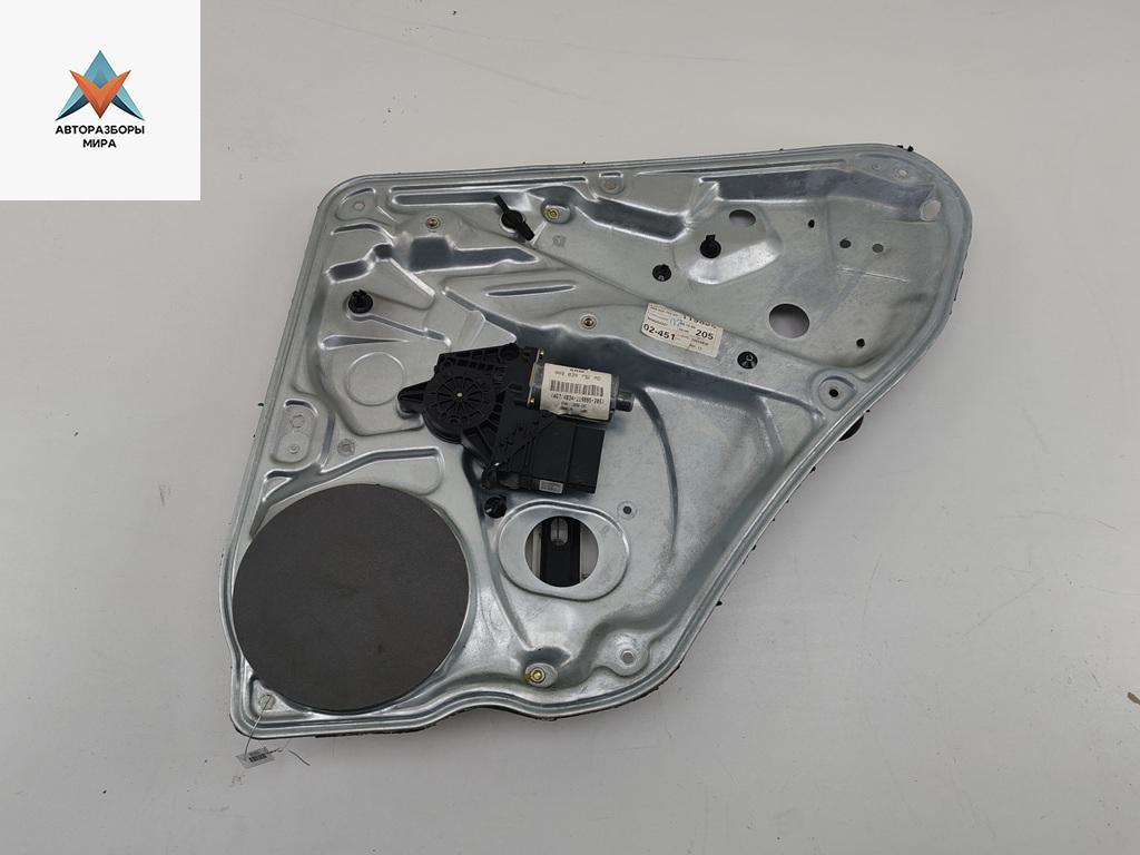 стеклоподъемник электрический задний правый Volkswagen Passat B5 1999, 1.8 л., бензин, МКПП, зелёный, универсал, 3B9839752AD - фото №1