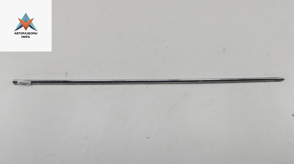 молдинг двери передней правой Volkswagen Passat B6 2007, 2.0 л., дизель, МКПП, серый, универсал, 3C0853516 - фото №1