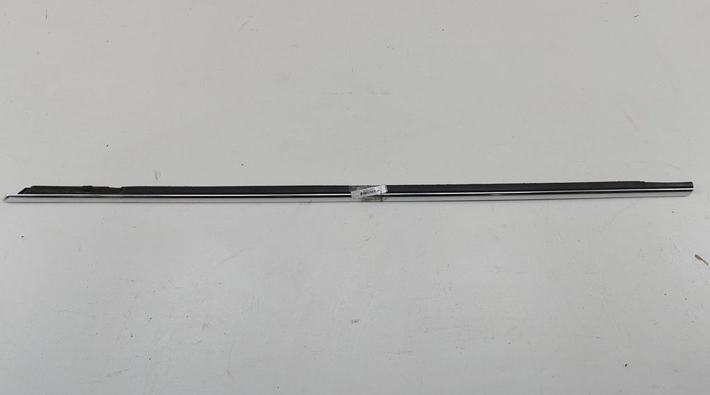 Молдинг стекла двери наружный Volkswagen Passat B5+ (GP) 2002, 2.0 л., бензин, МКПП, серый, универсал