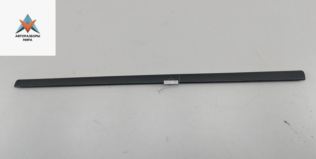 молдинг двери передней левой Audi A4 B6 2003, 2.4 л., бензин, АКПП, серый, универсал, 8E0853953 - фото №1