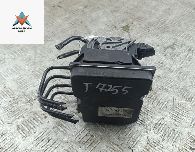 блок ABS Audi A4 B7 2005, 3.0 л., дизель, АКПП, серый, универсал, 8E0910517E - фото №1