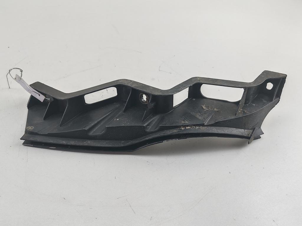 кронштейн переднего бампера Volkswagen Passat B6 2007, 2.0 л., дизель, МКПП, серый, универсал, 3C0807890