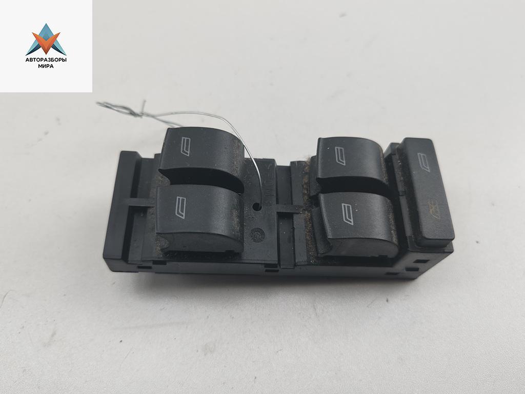 блок управления стеклоподъемниками Audi A6 4B/C5 1997, 2.4 л., бензин, МКПП, синий, седан, 4B0959851 - фото №1