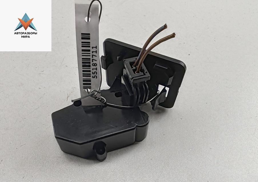 датчик (прочие) Audi A4 B5 1995, 1.8 л., бензин, МКПП, зелёный, седан, 4A0959905 - фото №1