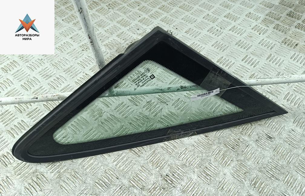 стекло (иные) Opel Zafira 1 поколение (A) 2002, 1.8 л., бензин, МКПП, синий, минивэн - фото №1