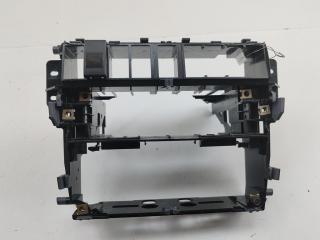 рамка под магнитолу Audi A4 B5 1995, 1.8 л., бензин, МКПП, зелёный, седан, 8D0857007E