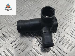 фланец (тройник) системы охлаждения Volkswagen Transporter T4 1991, 1.9 л., дизель, МКПП, белый, микроавтобус, 068121133AB