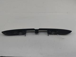 накладка подсветки номера Audi A4 B5 [рестайлинг] 1998, 2.8 л., бензин, АКПП, чёрный, универсал, 8D9827574