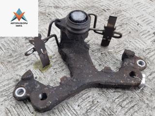 скоба суппорта Volkswagen Phaeton 1 поколение 2003, 3.2 л., бензин, АКПП, чёрный, седан, C268