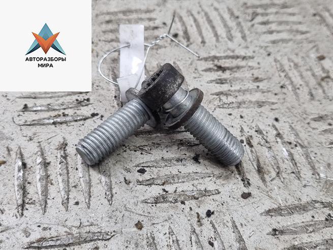 Болт крепления Volkswagen Phaeton 1 поколение 2003, 3.2 л., бензин, АКПП, чёрный, седан - фото №1