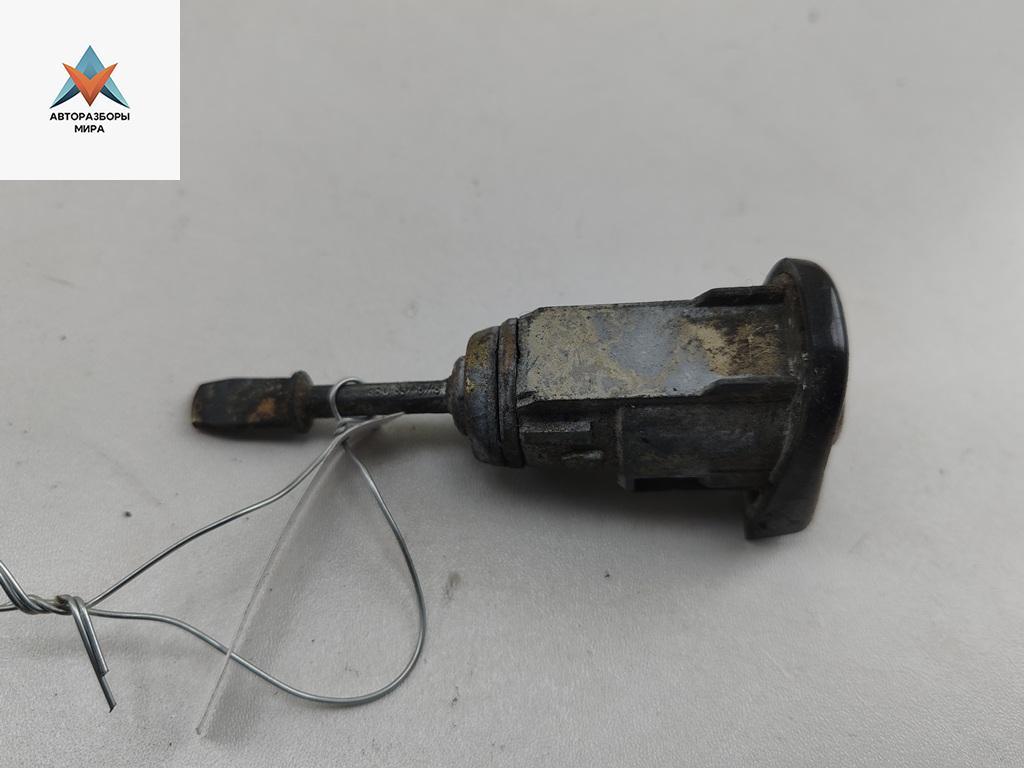 личинка дверного замка Volkswagen Passat B5 1999, 1.9 л., дизель, МКПП, чёрный, универсал, 3B0837167 - фото №1