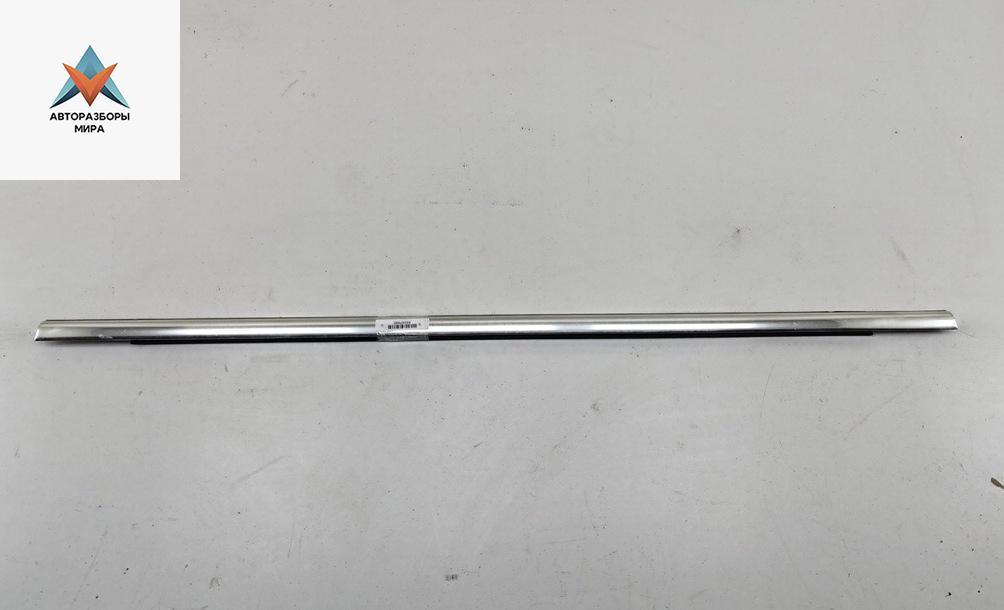 Молдинг стекла двери задней левой наружный Volkswagen Passat B6 2007, 2.0 л., дизель, МКПП, серый, универсал, 3C9839475B - фото №1