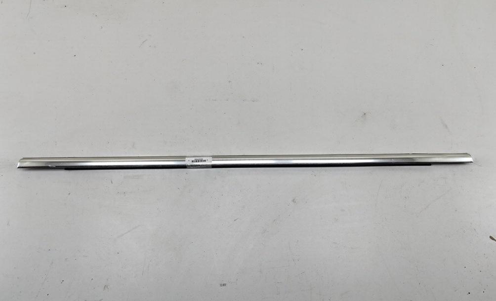 Молдинг стекла двери задней левой наружный Volkswagen Passat B6 2007, 2.0 л., дизель, МКПП, серый, универсал, 3C9839475B