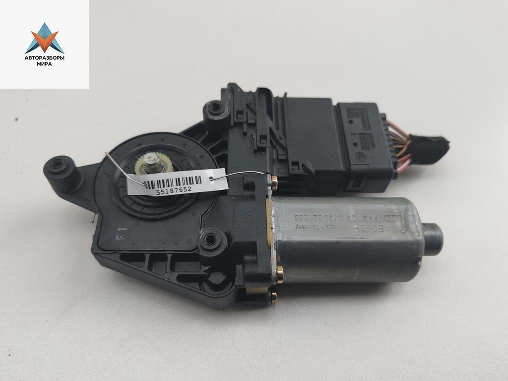 моторчик стеклоподъемника задний правый Volkswagen Passat B5 1999, 1.9 л., дизель, МКПП, чёрный, универсал, 3B9839752 - фото №1