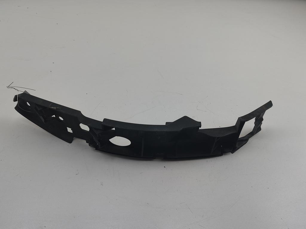 кронштейн переднего бампера Volkswagen Touareg 2004, 5.0 л., дизель, АКПП, чёрный, внедорожник 5 дв., 7L6807183C