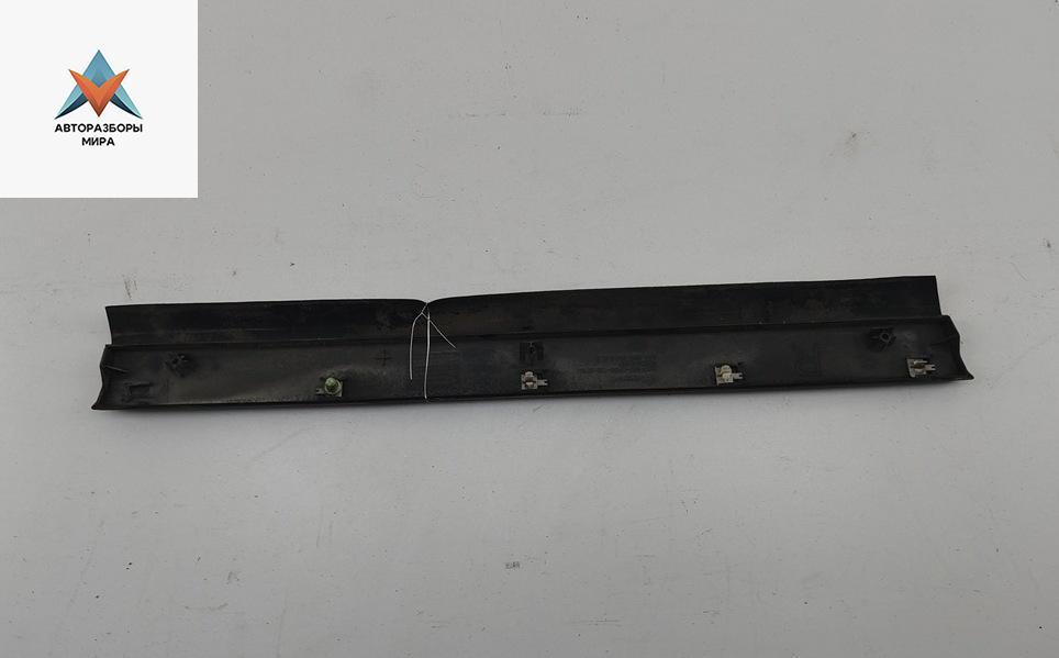 молдинг двери задней правой Volkswagen Passat B5 1999, 1.9 л., дизель, МКПП, чёрный, универсал, 3B0854950 - фото №1