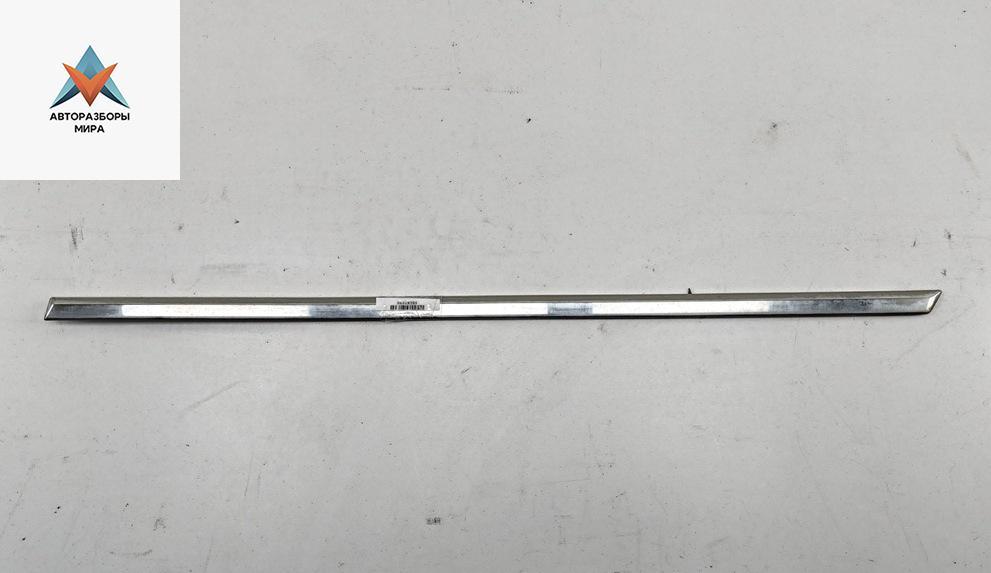 молдинг двери задней левой Volkswagen Passat B6 2007, 2.0 л., дизель, МКПП, серый, универсал, 3C0853753C - фото №1