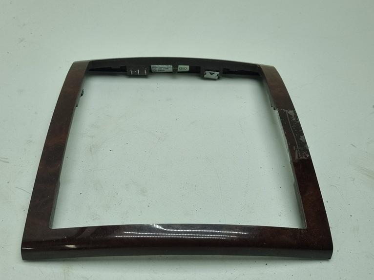 накладка декоративная Volkswagen Touareg 1 поколение 2004, 5.0 л., дизель, АКПП, чёрный, внедорожник 5 дв., 7L686337E - фото №1